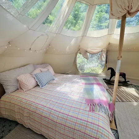 Glamping Pa Idyllisk Smabruk Med Miniatyr Hest, Esel Og Geit Dom wakacyjny